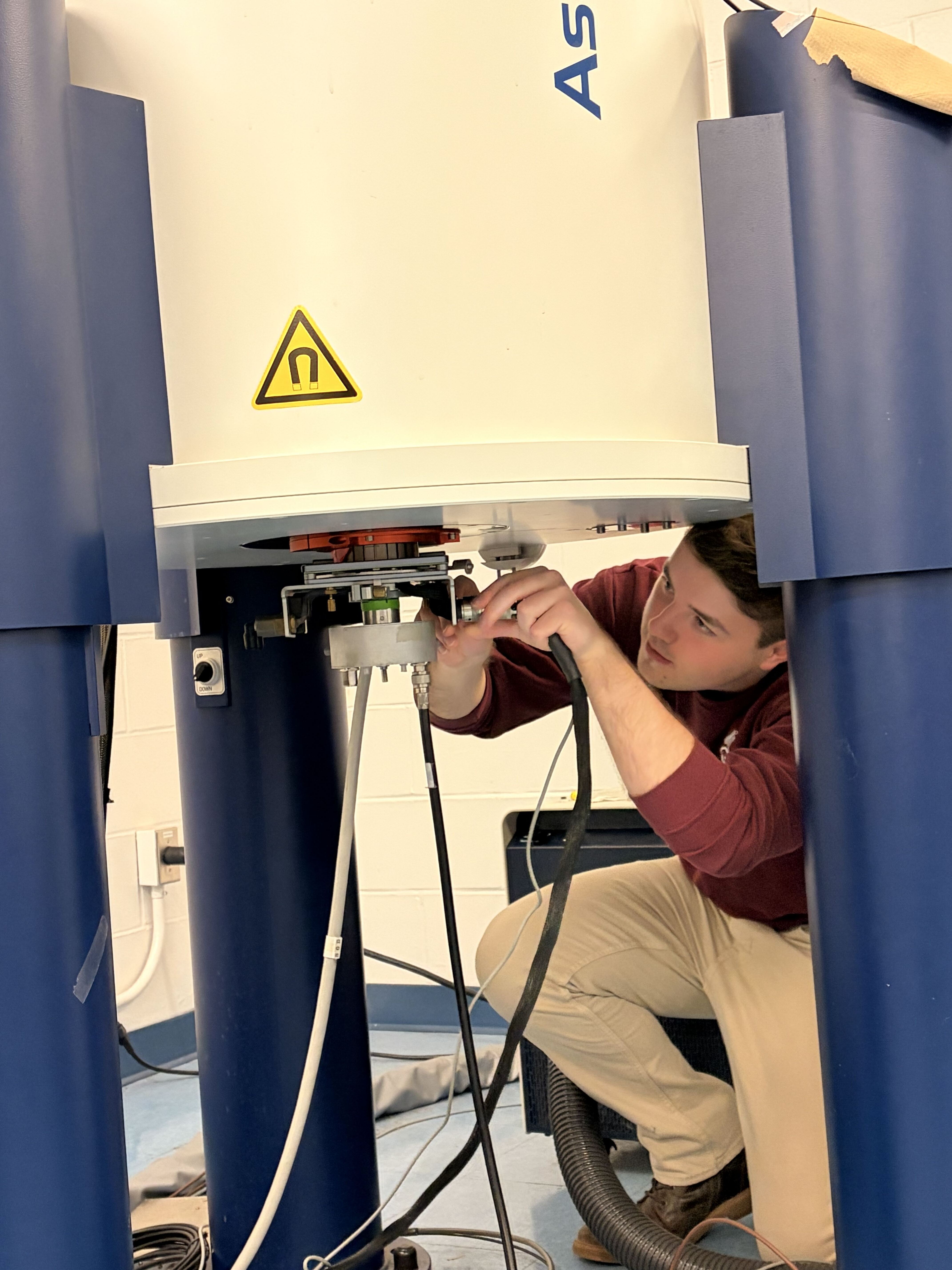 Maintaining the 300 MHz NMR magnet